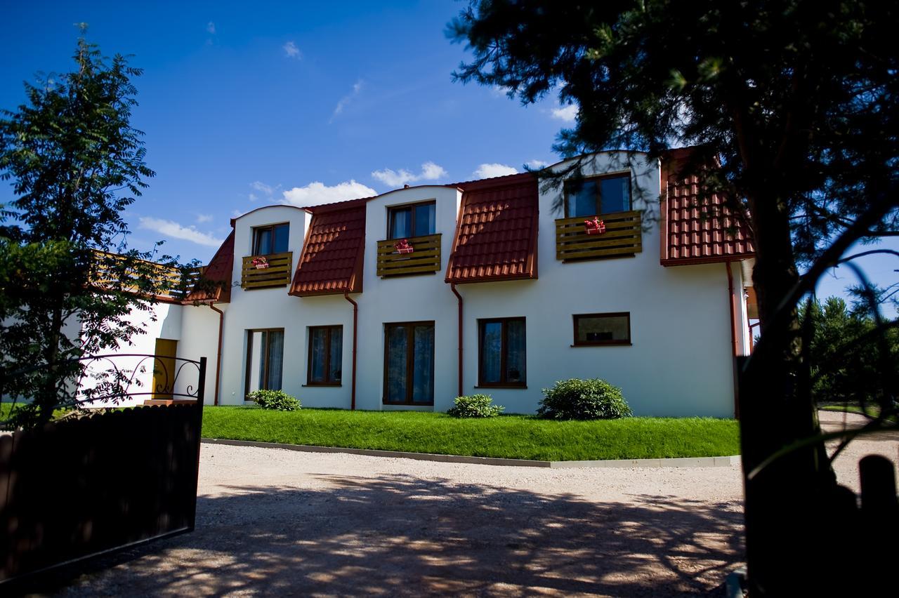 Miodowy Zakatek Caloroczne Domki I Pokoje Przy Suntago, Deepspot, Pyszne Sniadania, Grill, Ognisko Mszczonow Bagian luar foto